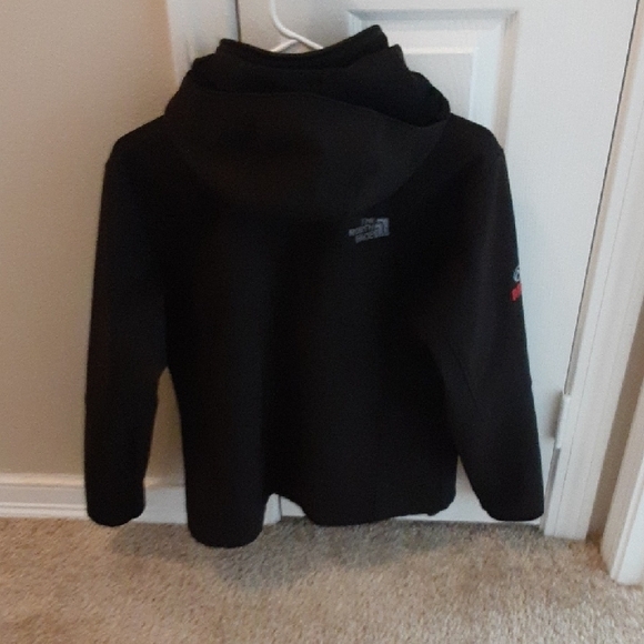 The North Face Black Hoodie - Picture 6 of 7